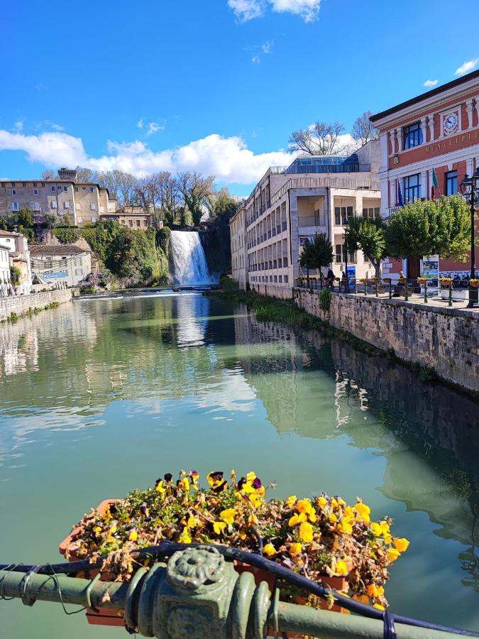 In Centro Rooms And Apartments Isola di Liri Экстерьер фото