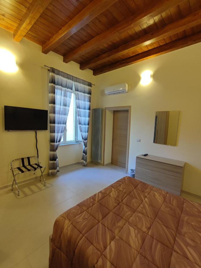In Centro Rooms And Apartments Isola di Liri Экстерьер фото
