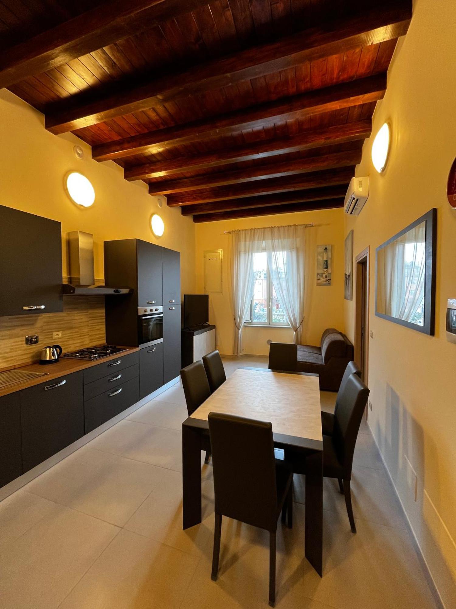 In Centro Rooms And Apartments Isola di Liri Экстерьер фото