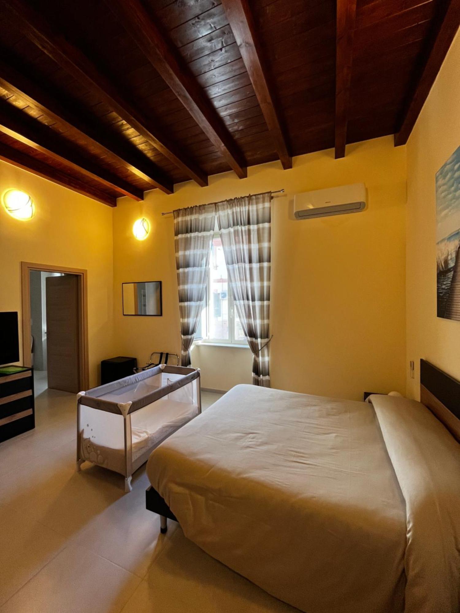 In Centro Rooms And Apartments Isola di Liri Экстерьер фото